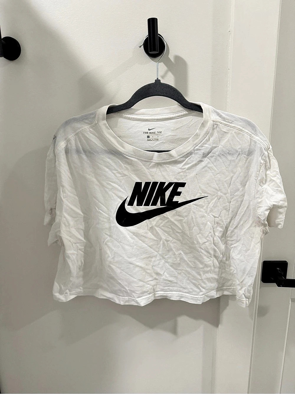 Nike Sportswear Essential Cropped T-Shirt White Short Sleeve Tee